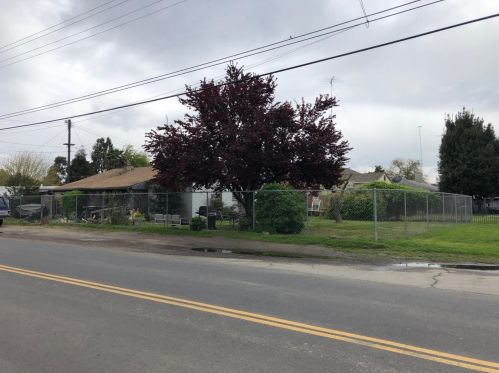 816 Chicago Ave, Modesto, CA 95351-2433