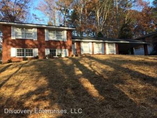 3071 Collier Dr, Atlanta GA  30318-7152 exterior
