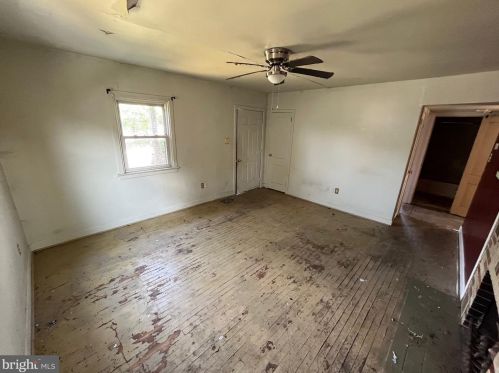 1321 Spg Rd, Carlisle PA  17013-1557 exterior