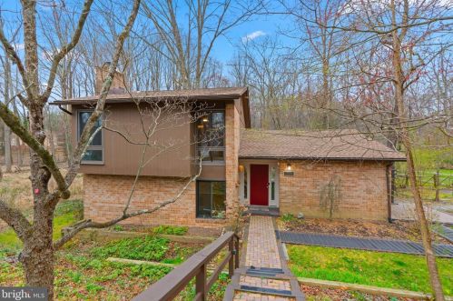 5054 Eliots Oak Rd, Columbia MD  21044-1356 exterior