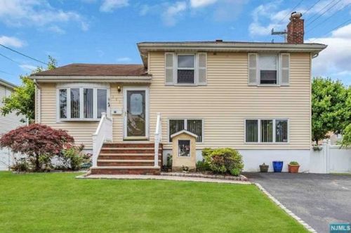 171 Burnett Pl, Wood-Ridge, NJ 07075-1403
