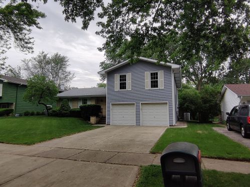 160 Mayfield Dr, Lemont, IL 60440-1810