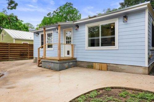 906 43rd St, Austin TX  78751-4405 exterior