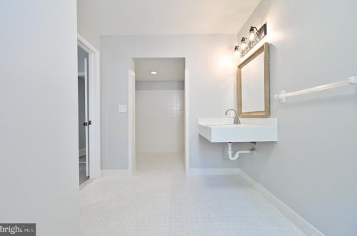 255 Hopkins Rd, Haddonfield NJ 08033-3062 exterior