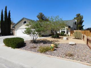 1200 Robert Ave, Ridgecrest, CA 93555-5935