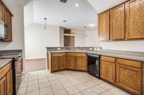 964 Jockey Club Ln, Fort Worth TX  76179-2358 exterior
