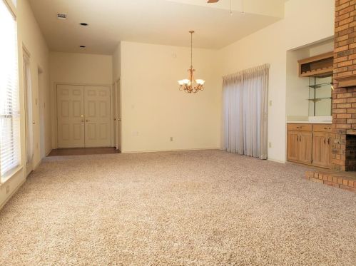 2733 Sedgeway Ln, Carrollton TX 75006-2157 exterior