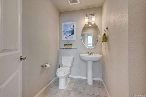 14804 Crestridge Dr, Aurora CO 80015-4207 exterior