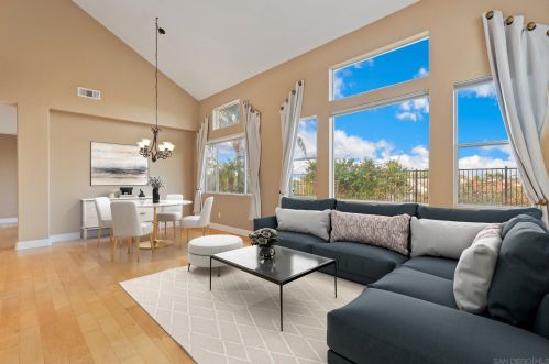 4756 Sandalwood Way, Oceanside, CA 92057-7951
