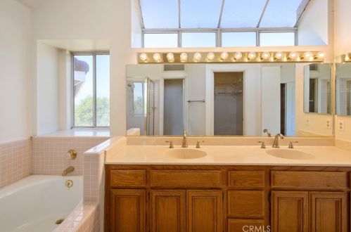 1901 Praed St, Riverside CA  92503-6630 exterior