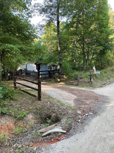 1936 Goldmine Rd, Dawsonville, GA 30534-2350