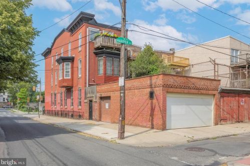 1938 Girard Ave, Philadelphia, PA 19130-1527