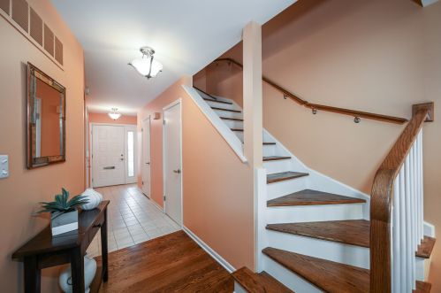 40 Park Blvd, Glendale Heights, IL 60137-5770