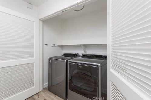 2122 Watermarke Pl, Irvine CA  92612-1698 exterior