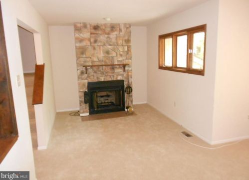 9422 Clocktower Ln, Columbia MD  21046-1806 exterior