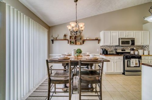 1015 River Plantation Dr, Holly Springs GA  30188-2388 exterior