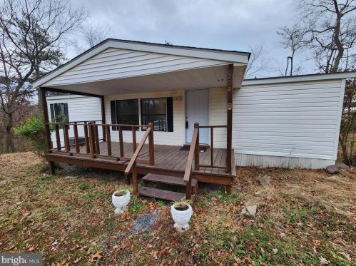 224 Lofty Ln, Berkeley Springs, WV 25411-6569