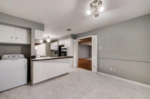 6912 Clemson Dr, Dallas TX  75214-1713 exterior