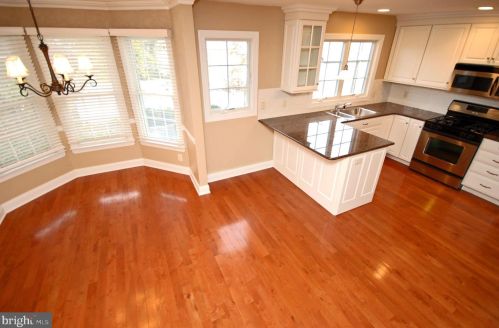 6 Torrey Ln, Princeton NJ 08542-3231 exterior