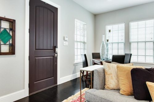 2240 Longwood Dr, Carrollton TX 75010-4911 exterior