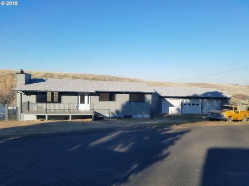 42 Mount Hebron Dr, Cayuse, OR 97801-3415