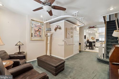 2341 Hicks St, Philadelphia, PA 19145-4423