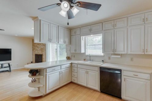 1712 Ridgmar Blvd, Fort Worth TX  76116-2048 exterior