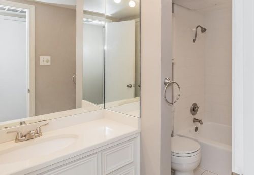 4436 Harlanwood Dr, Fort Worth TX  76109-1907 exterior