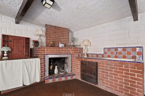 515 Townsend St, Santa Ana CA 92703-2838 exterior