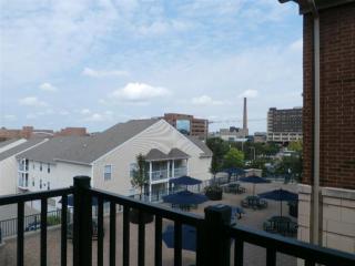 252 Stetson St, Cincinnati OH  45219-7300 exterior