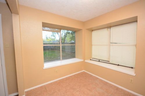 21 Sarita Rd, Angleton TX  77515-2714 exterior