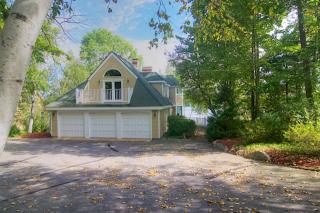 27 Grouse Hollow Rd, Meredith, NH 03253-5624