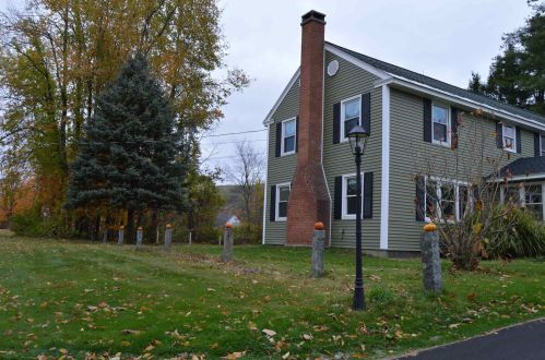 50 Village Rd, Keene, NH 03431-8314