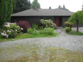 630 144th Pl, Seattle, WA 98166-1574