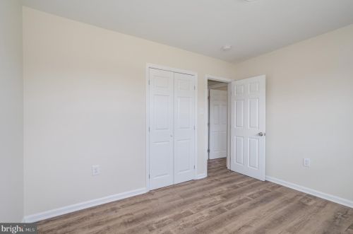 201 Pointfield Dr, Harpers Ferry WV 25425-5173 exterior