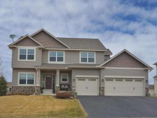 1232 Windmill Crk, Minnetrista, MN 55387