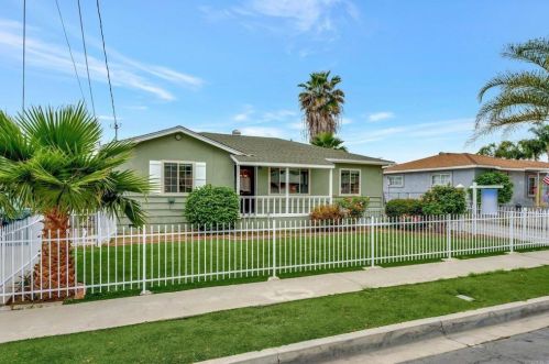 719 Goldenrod St, Escondido, CA 92027-2111
