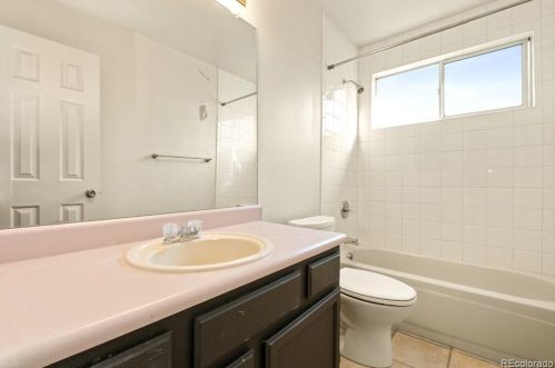 21582 Omaha Ave, Parker CO 80138-7238 exterior