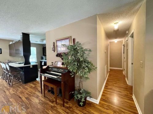 131 Sunny Ln, Commerce, GA 30529-2839
