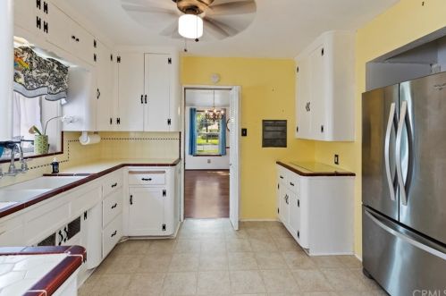 5690 Riverside Ave, Riverside CA  92506-1837 exterior