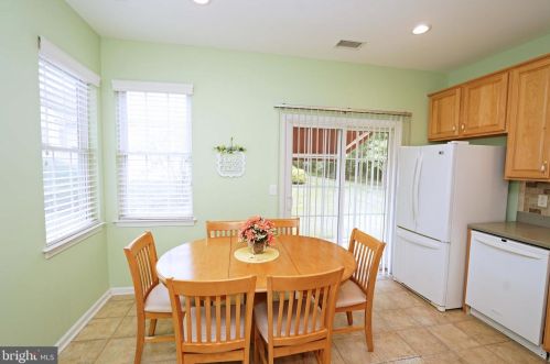 175 Meadowlark Dr, Trenton NJ  08690-3545 exterior