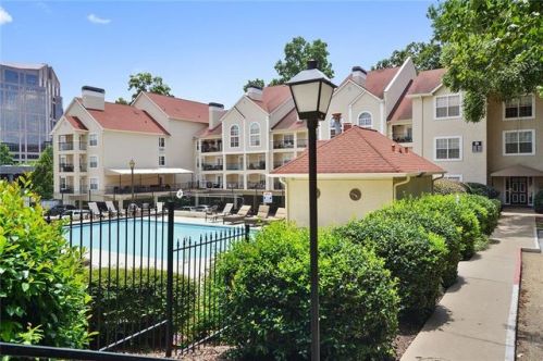 3655 Habersham Rd, Atlanta GA  30305-1142 exterior