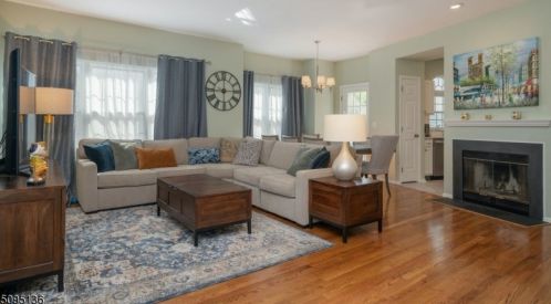 801 Dellwood Ln, Whippany, NJ