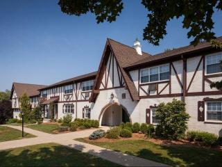 44 Center Grove Rd, Dover NJ  07869-4414 exterior