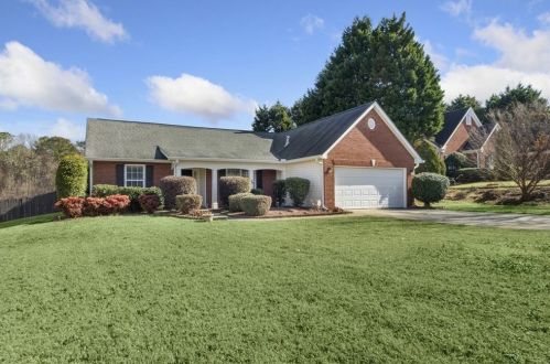 3815 Brushy Wood Ct, Loganville, GA 30052-2447