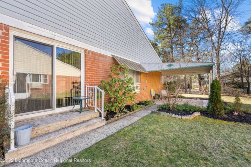 10-B Lenape Dr, Lakehurst, NJ 08759-1793