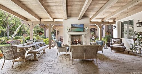 11844 Red Hl Ave, Santa Ana CA  92705-3100 exterior