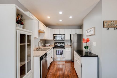 1522 Aspen Dr, Saint Paul MN  55122-1305 exterior