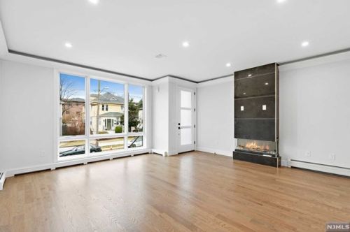 59 Lawton Ave, Cliffside Park, NJ 07010-3023