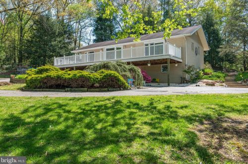 7816 June Dr, Riviera Beach, MD 21122-2319